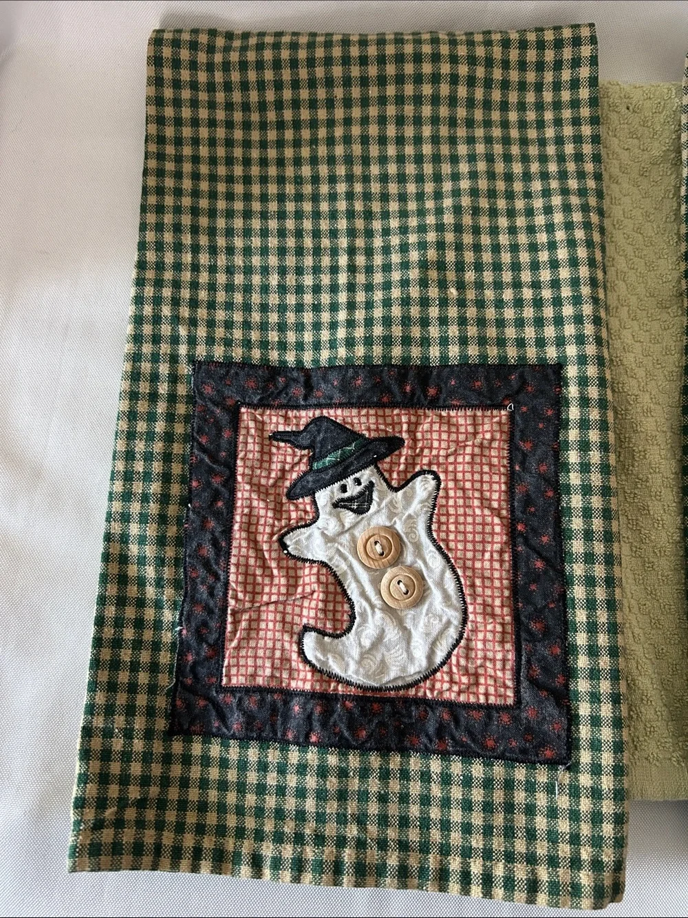 Sonoma primitive-style green/tan checkered hand towel set appliqué ghost